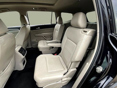 Used 2021 Volkswagen Atlas SEL image 28