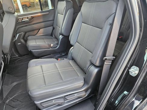 Used 2025 Chevrolet Tahoe High Country AWD/4WD image 28