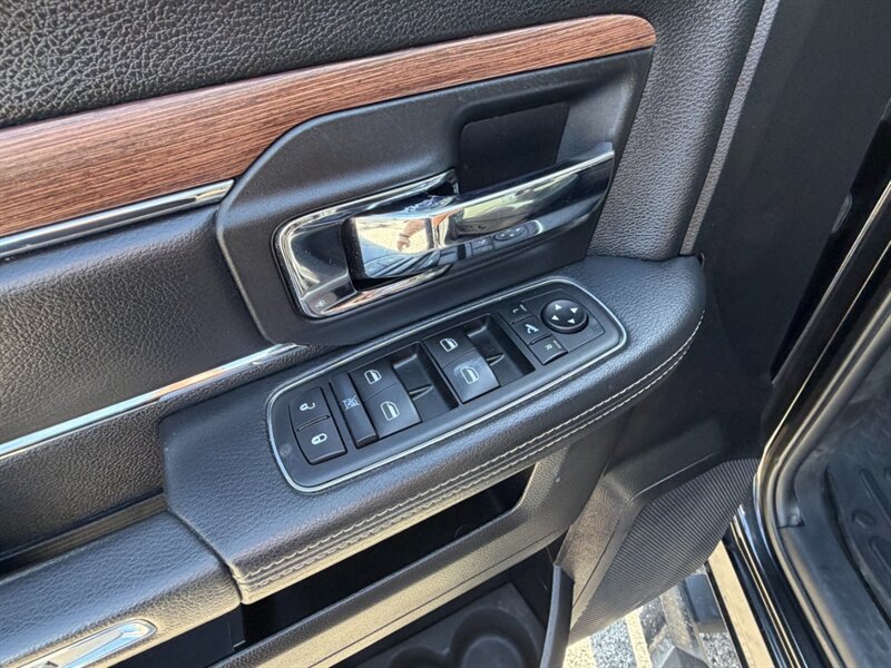 Used 2015 RAM 1500 Laramie w/ Convenience Group AWD/4WD image 20
