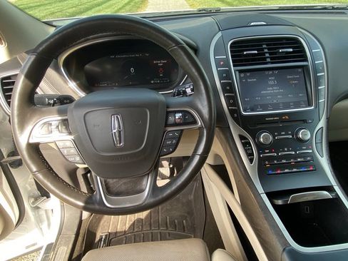 Used 2019 Lincoln Nautilus Reserve w/ Ultimate Package AWD/4WD image 10