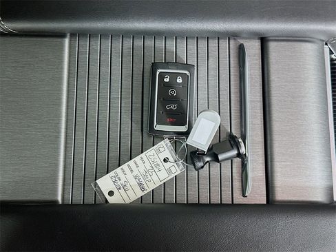 New 2025 Jeep Wagoneer L Series II w/ Premium Group I image 20