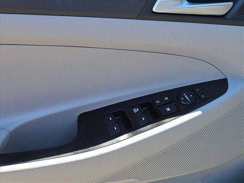 Used 2019 Hyundai Tucson SE FWD image 29