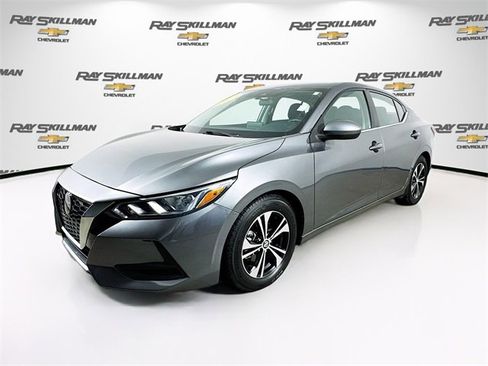 Used 2021 Nissan Sentra SV image 3