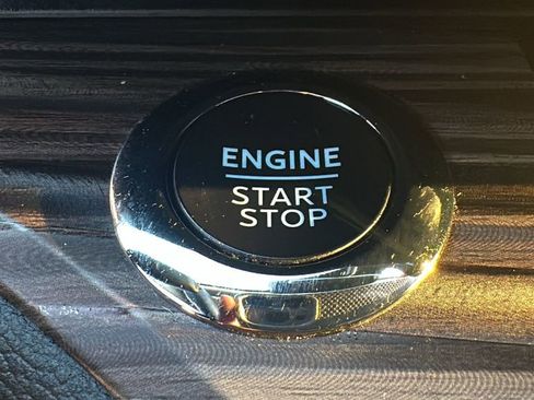 Used 2024 Ford Explorer Limited w/ Equipment Group 301A image 24