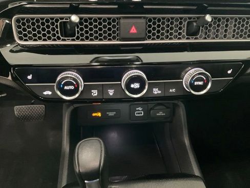 Certified 2024 Honda Civic EX-L image 14