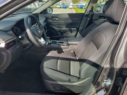 Used 2025 Nissan Altima 2.5 SV w/ SV Special Edition Package image 14