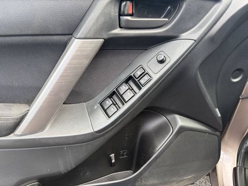 Used 2014 Subaru Forester 2.5i Premium w/ All-Weather Package AWD/4WD image 8