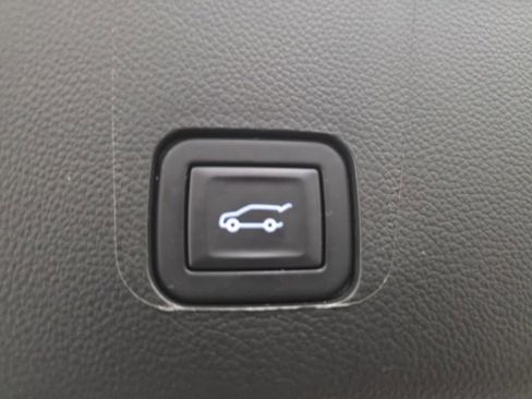 Used 2023 Chevrolet Traverse LT w/ LT Premium Package image 33