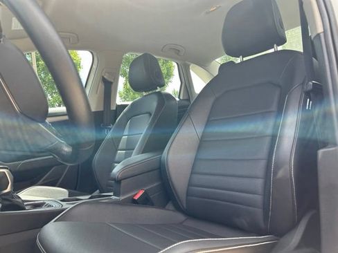 Used 2023 Volkswagen Jetta SE FWD image 11