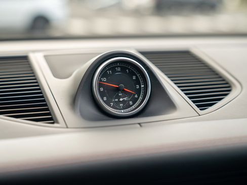 Used 2020 Porsche Macan S image 16