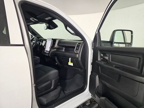 New 2026 RAM 2500 Tradesman AWD/4WD image 37