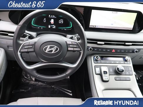 Certified 2025 Hyundai Palisade SEL FWD image 21
