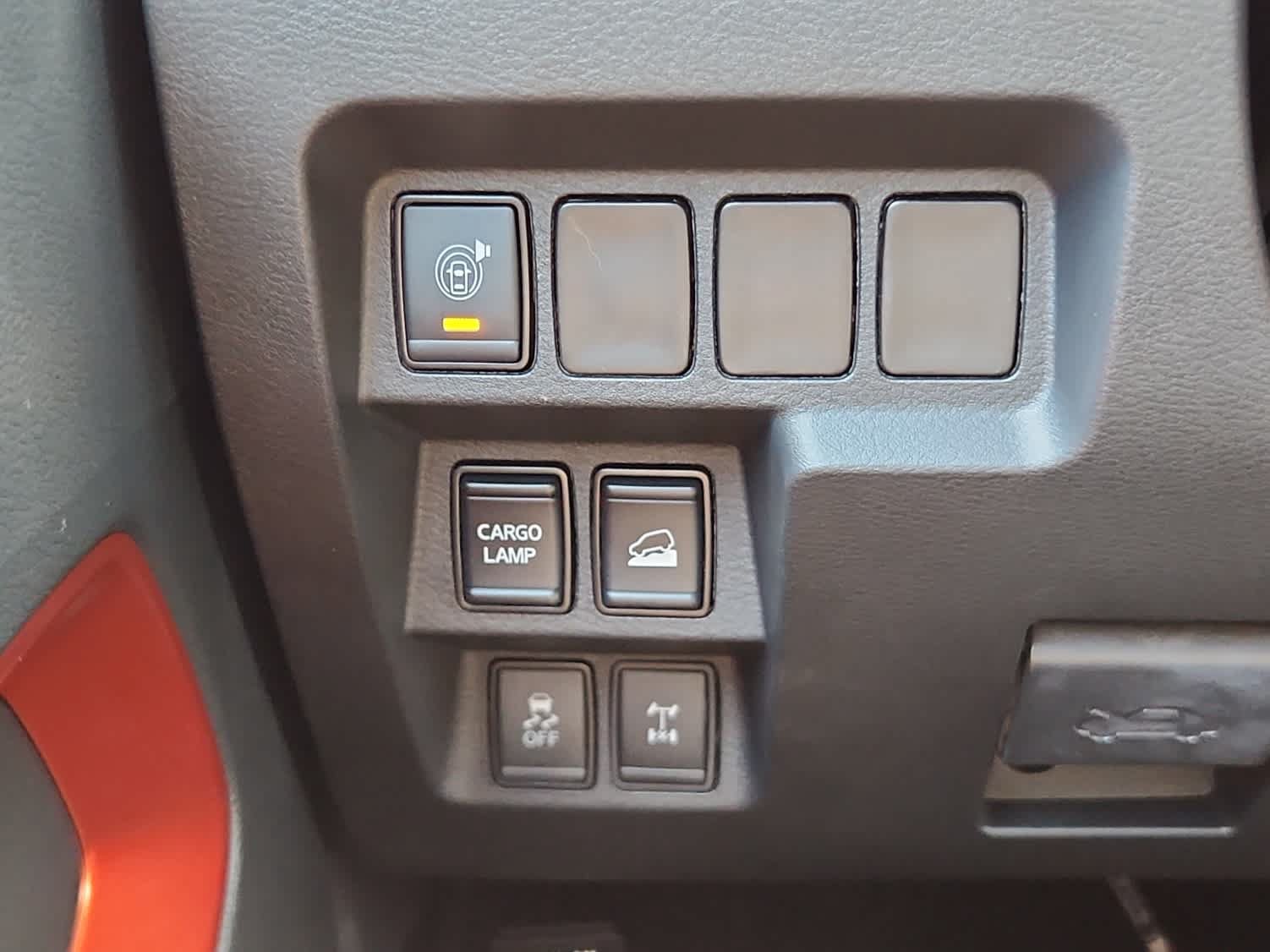 Used 2025 Nissan Frontier PRO-4X AWD/4WD image 16