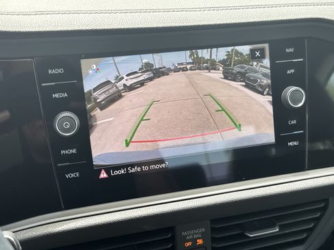 Certified 2023 Volkswagen Jetta SEL FWD image 27