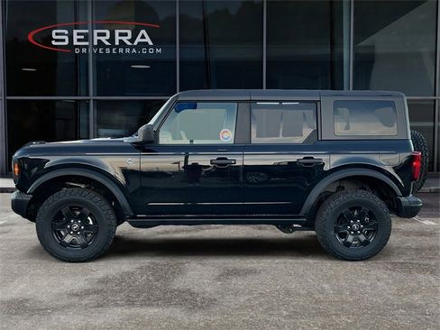 Used 2022 Ford Bronco Black Diamond image 2