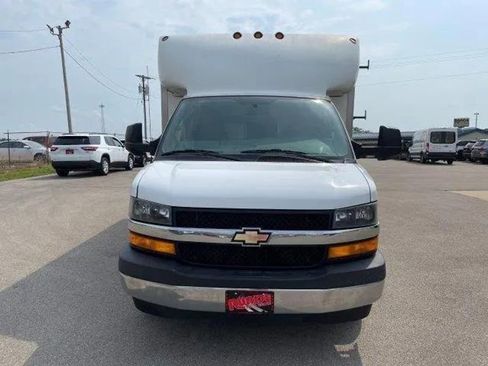 Used 2020 Chevrolet Express 3500 w/ Power Convenience Package image 2