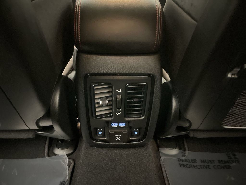 Used 2025 Dodge Durango GT AWD/4WD image 16