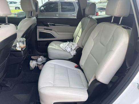 Used 2022 Kia Telluride S AWD/4WD image 11