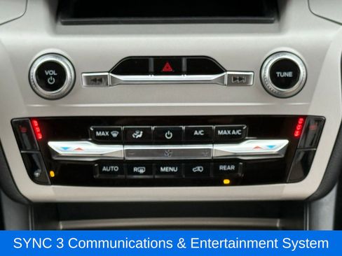 Used 2023 Ford Explorer XLT w/ Equipment Group 202A image 21