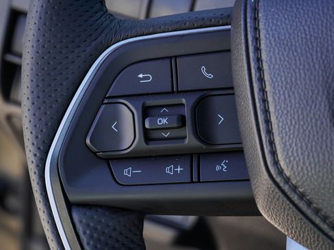 Certified 2026 Toyota Tacoma TRD Off-Road AWD/4WD image 32