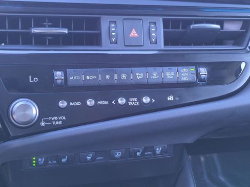 Certified 2023 Lexus ES 300h Ultra Luxury image 26