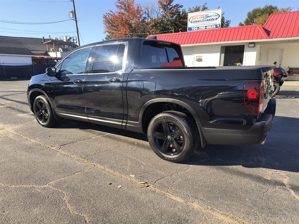 Used 2021 Honda Ridgeline Black Edition image 3