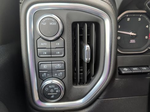 Used 2022 GMC Sierra 3500 Denali w/ Denali Ultimate Package AWD/4WD image 29