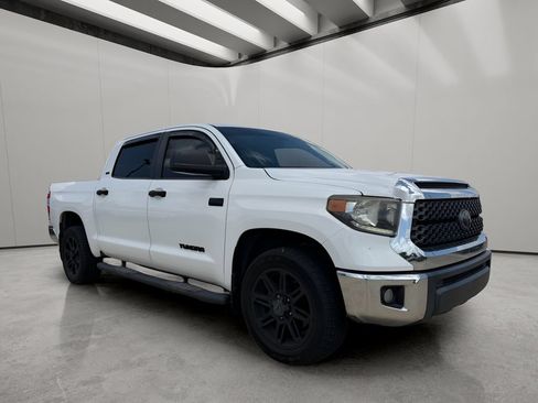 Used 2020 Toyota Tundra SR5 w/ SR5 Leather Package RWD image 5