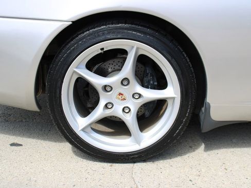 Used 2003 Porsche 911 Cabriolet image 36