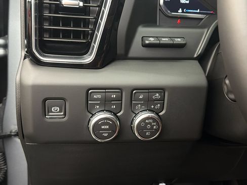 Used 2026 GMC Sierra 1500 Denali Ultimate AWD/4WD image 24