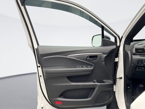 Used 2023 Honda Passport TrailSport image 9