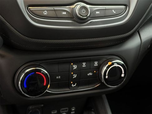 Used 2023 Chevrolet TrailBlazer LS image 19