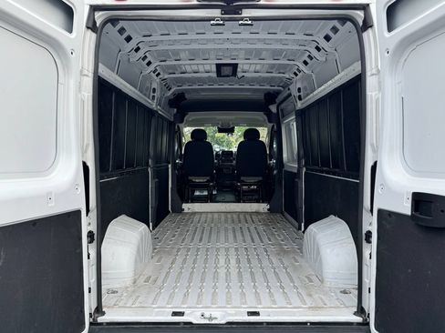 Used 2026 RAM ProMaster 2500 w/ Convenience Group FWD image 16