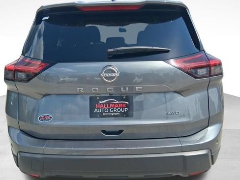 Used 2024 Nissan Rogue S AWD/4WD image 4