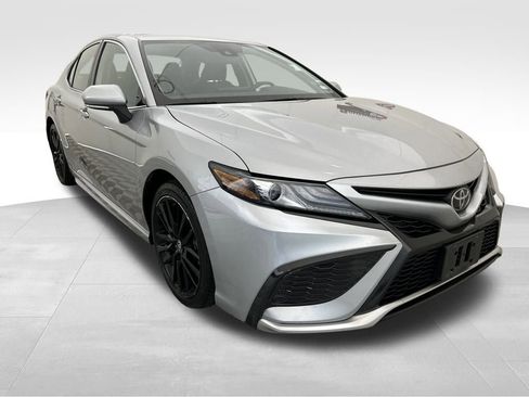 Used 2024 Toyota Camry XSE FWD image 7