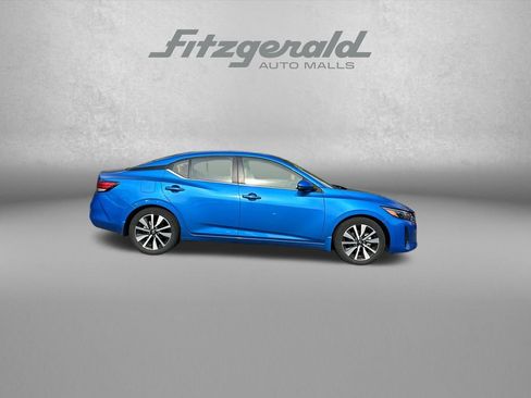 Used 2024 Nissan Sentra SV w/ SV Premium Package image 8