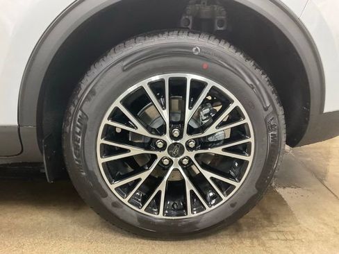 New 2026 Ford Escape SE image 15