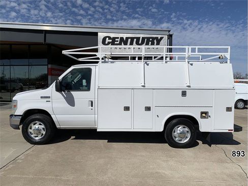 Used 2011 Ford E-350 and Econoline 350 Super Duty w/ PWR Locks & Windows Group image 4