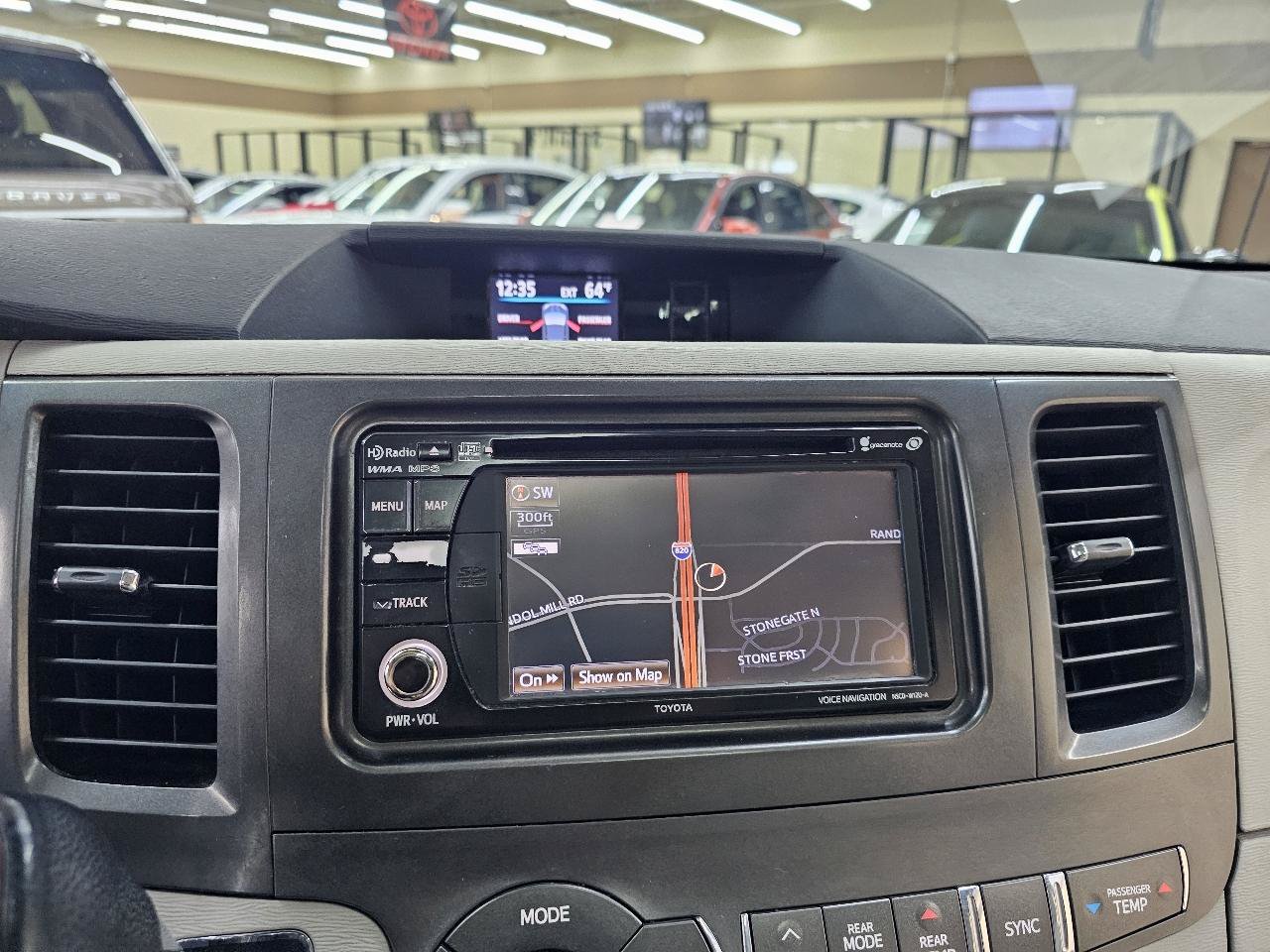 Used 2013 Toyota Sienna XLE FWD image 34