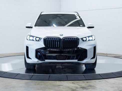 Used 2025 BMW X5 xDrive40i w/ M Sport Package image 5
