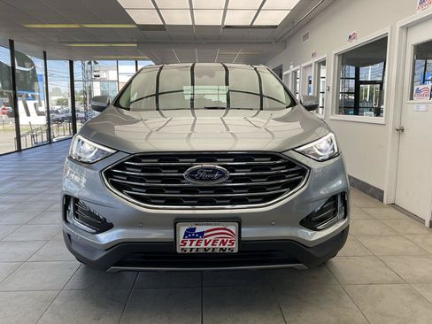 Used 2021 Ford Edge Titanium AWD/4WD image 2