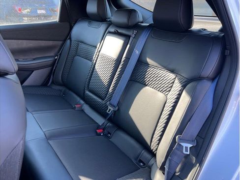 New 2026 Nissan Leaf Platinum+ w/ Floor Mat Package (Platinum+) image 16