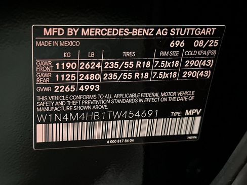 Certified 2026 Mercedes-Benz GLB 250 4MATIC image 40