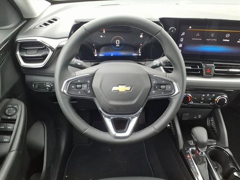 New 2026 Chevrolet TrailBlazer LT w/ LT Cold Weather Package FWD image 20