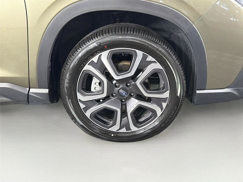 Used 2024 Subaru Ascent Touring AWD/4WD image 36