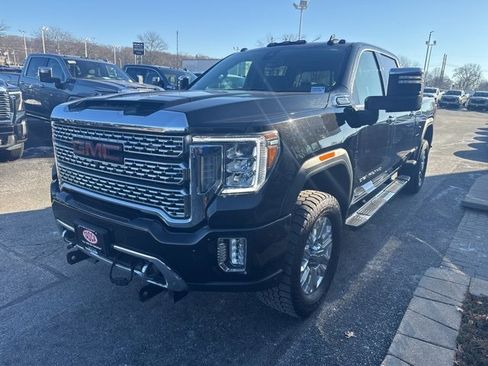 Used 2022 GMC Sierra 2500 Denali image 2