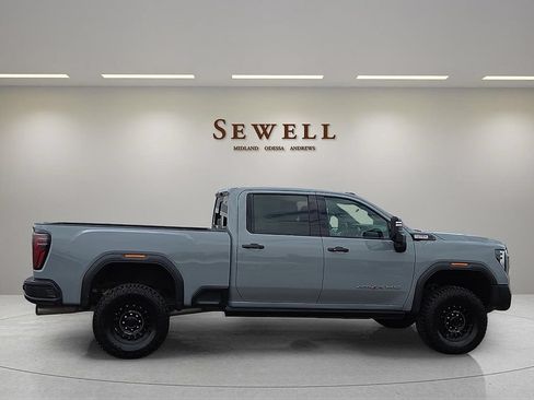 Used 2024 GMC Sierra 2500 AT4X w/ AT4X AEV Edition AWD/4WD image 6