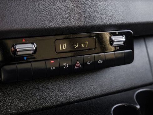 Used 2020 Mercedes-Benz Sprinter 2500 image 25