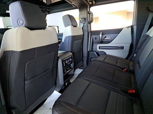 New 2026 GMC Hummer EV SUV image 22