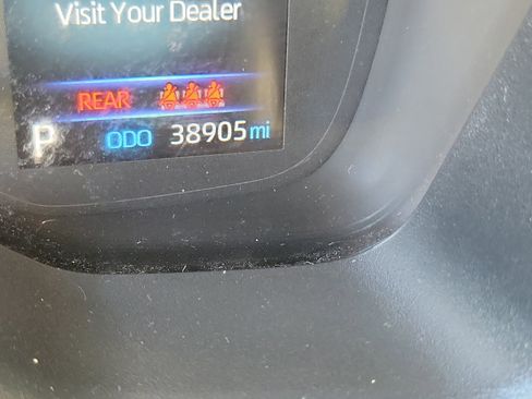 Used 2022 Toyota Corolla LE image 24